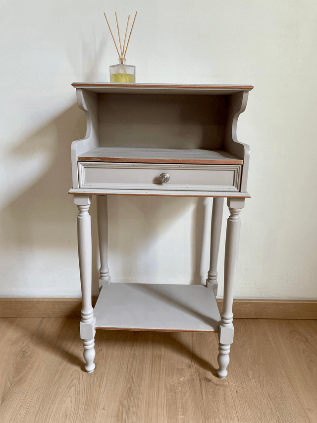 Console d'entrée ou table de chevet