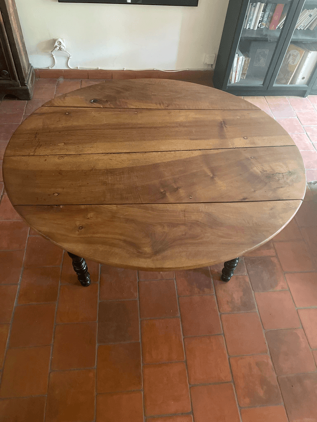 Table ronde en chêne
