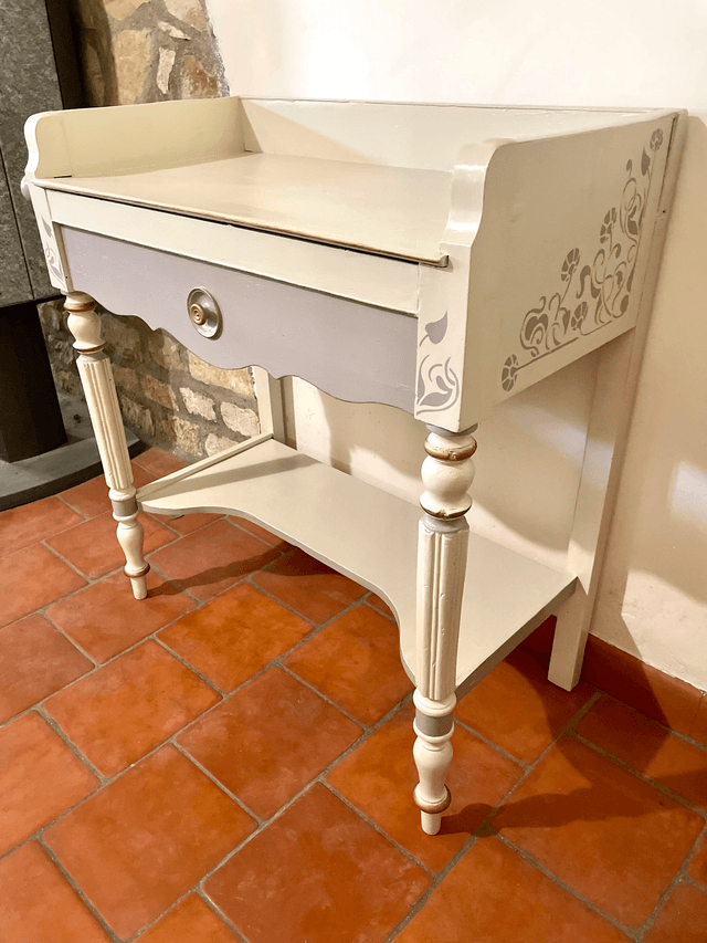Desserte ou console d'entrée