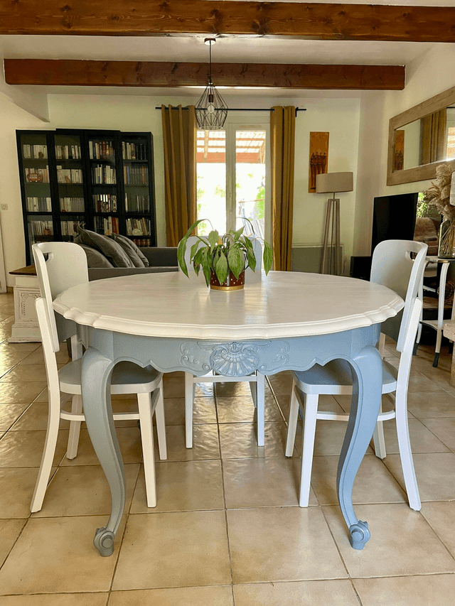 Table ronde en merisier