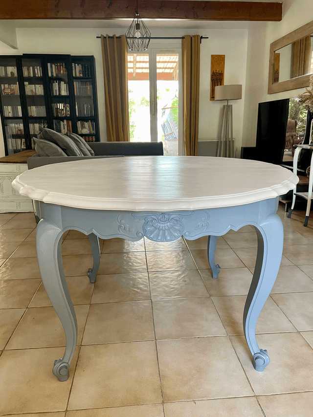 Table ronde en merisier