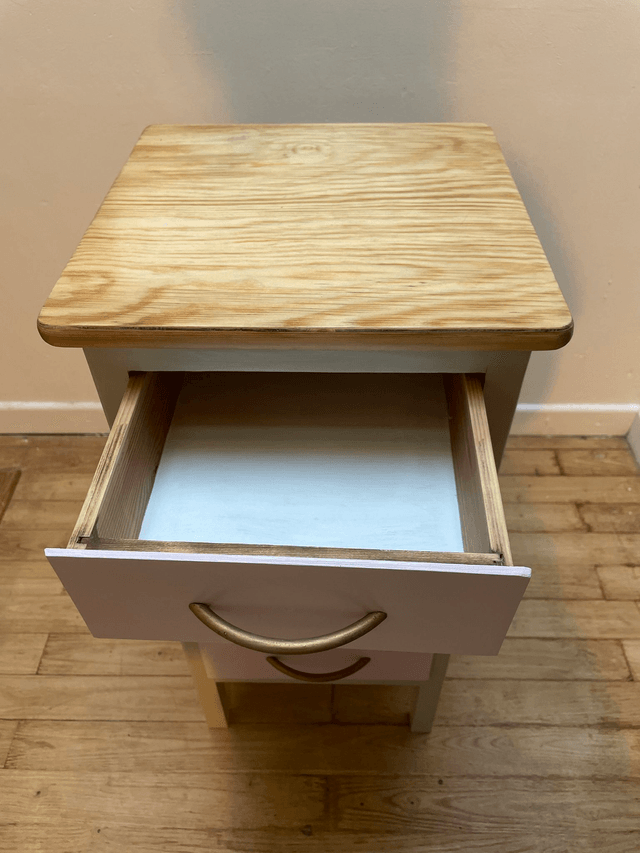 Table de chevet 