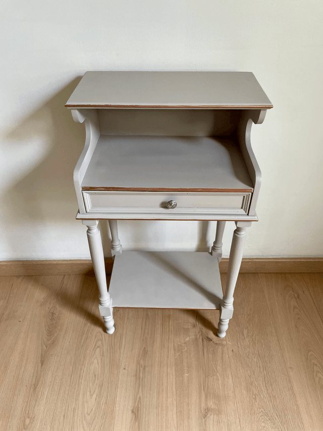 Console d'entrée ou table de chevet