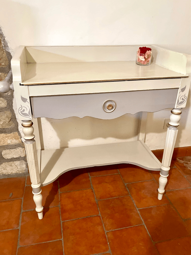 Desserte ou console d'entrée