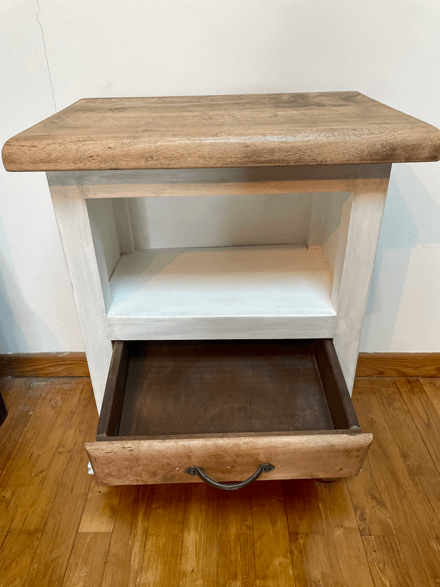 Table de chevet