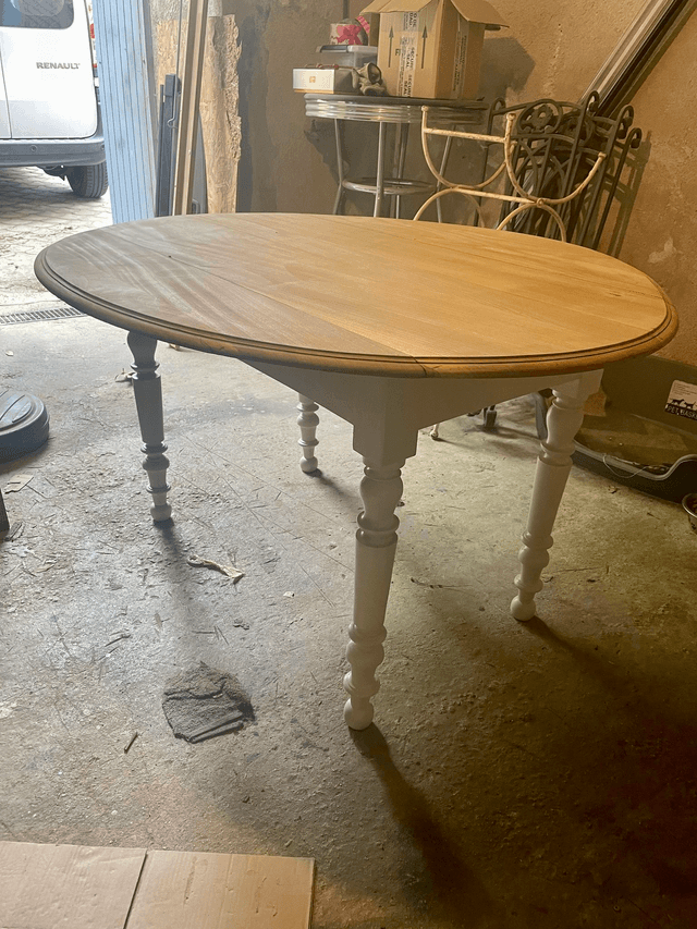 Relooking d'une table ronde en bois