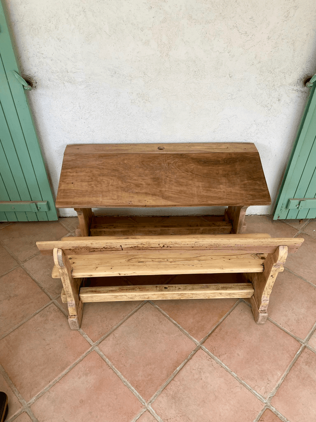 Bureau d'écolier ancien
