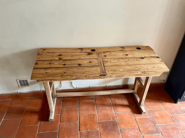 Bureau d'écolier en pin