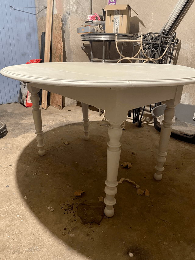Relooking d'une table ronde en bois