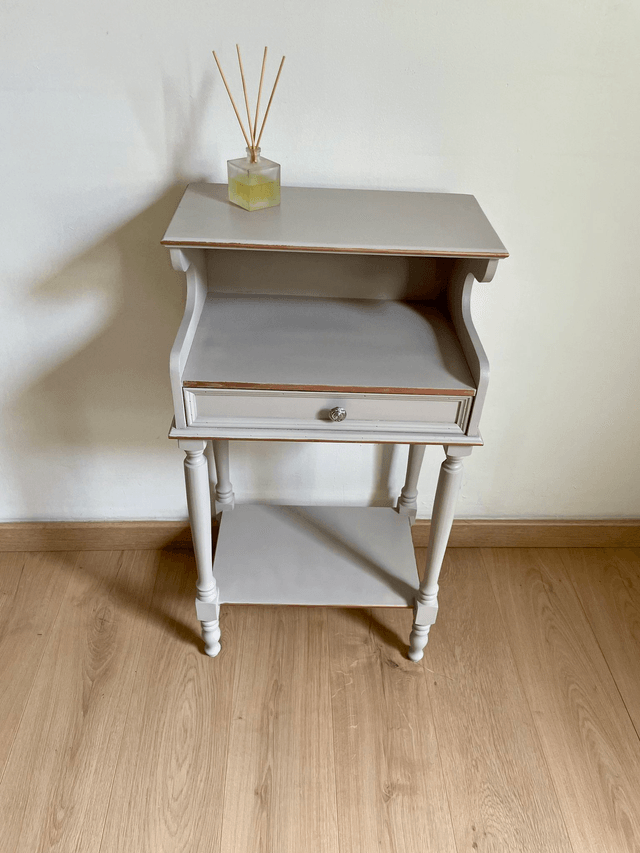 Console d'entrée ou table de chevet
