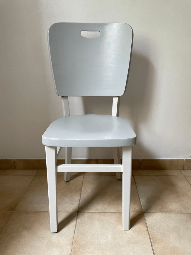 4 chaises bistrot en bois 