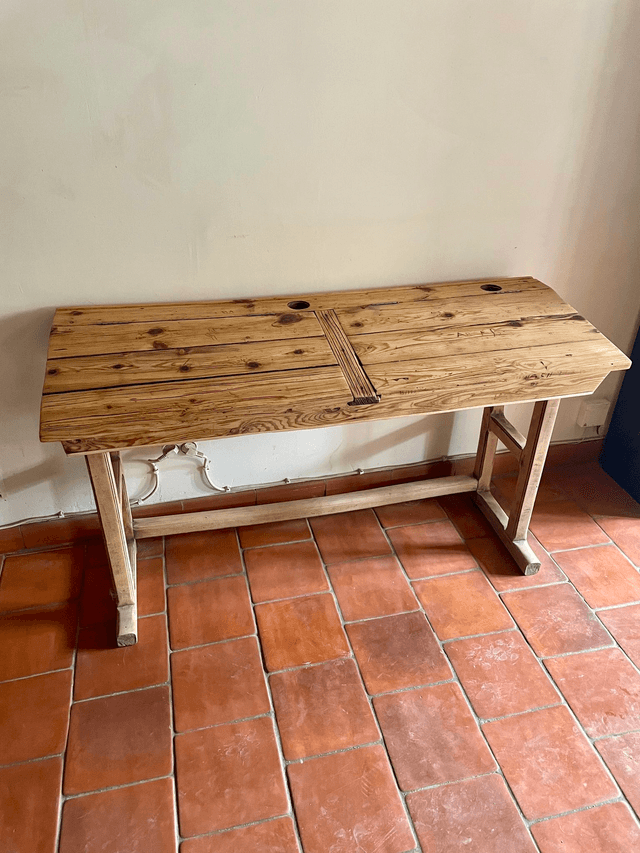 Bureau d'écolier en pin