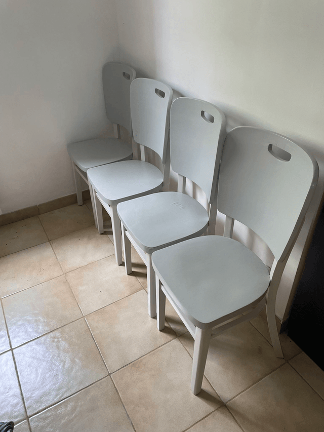 4 chaises bistrot en bois 