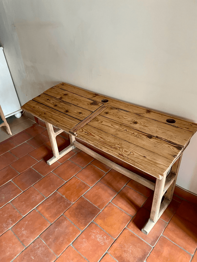 Bureau d'écolier en pin