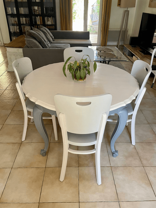 Table ronde en merisier