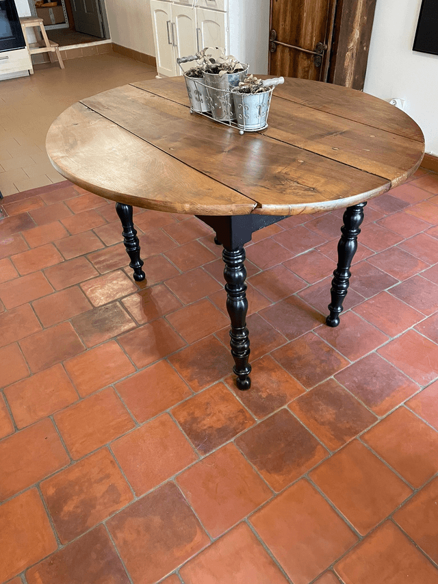 Table ronde en chêne