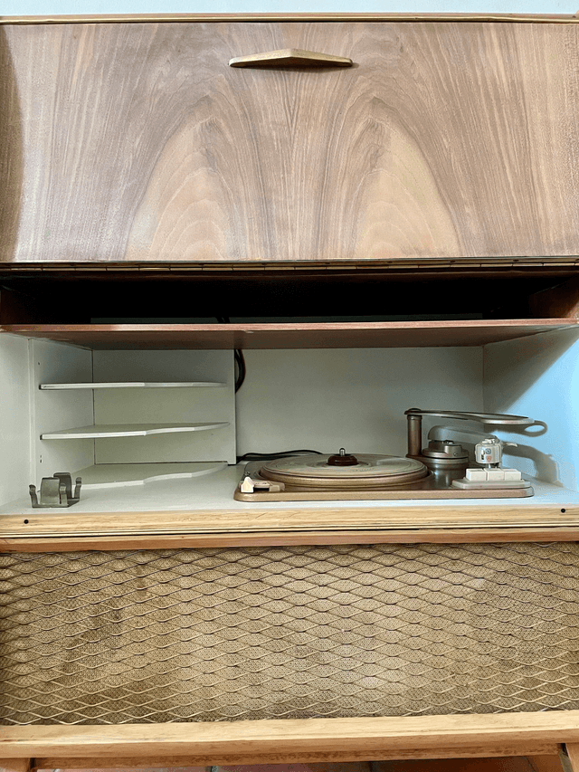 Meuble radio lecteur vinyles