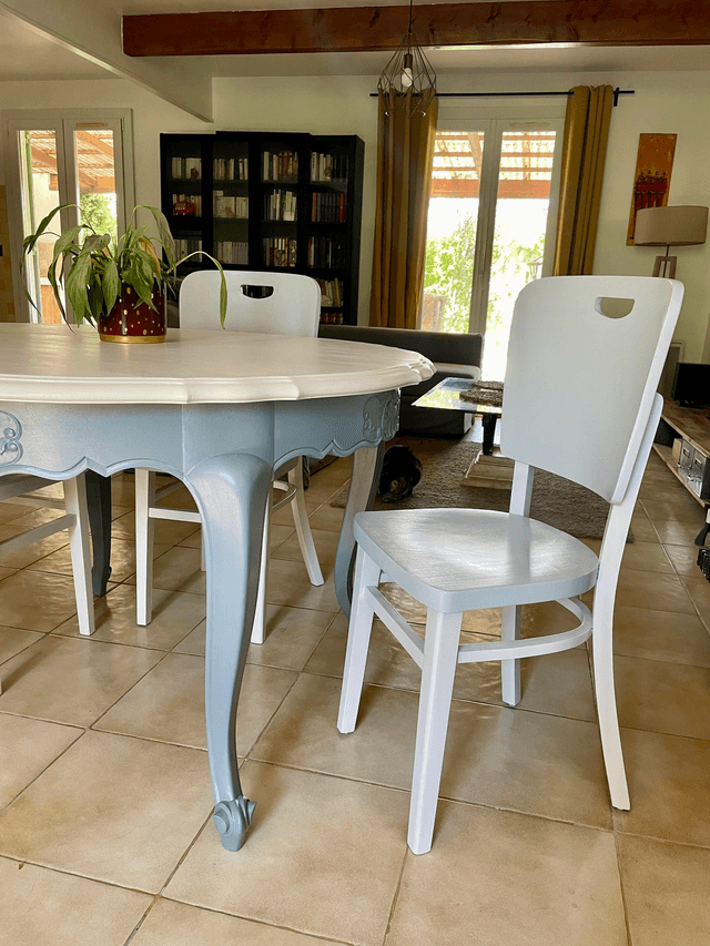 Table ronde en merisier