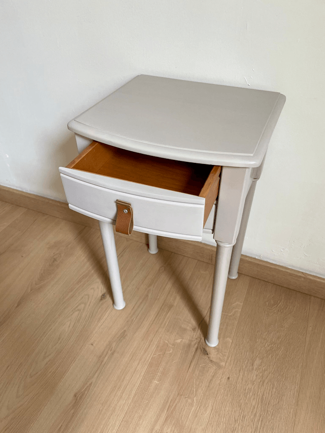 Table de chevet